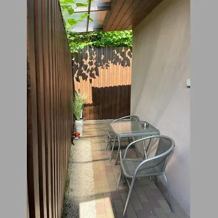 Tutti 2 Apartment *